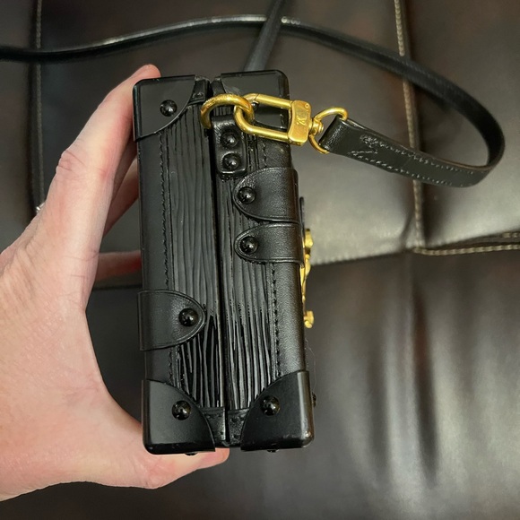 Louis Vuitton Petite Malle Hard Trunk Crossbody - Picture 5 of 13